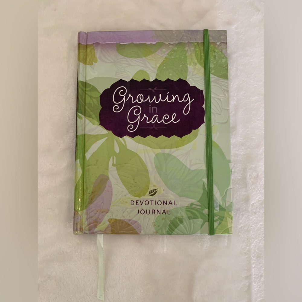 Growing in Grace Devotional Journal (NWOT) - Picture 2 of 7